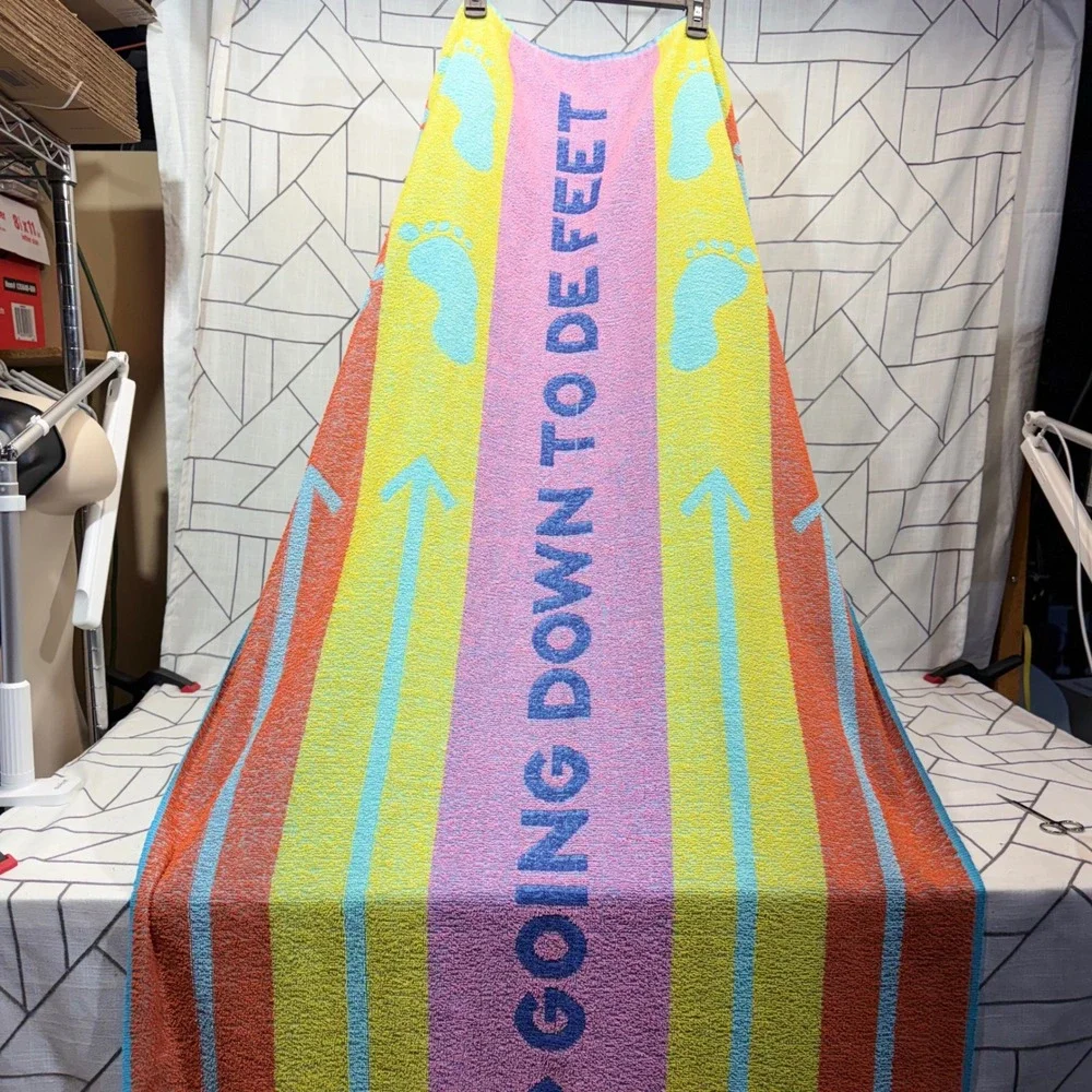 Tastemaker Beach Towel 29x60 Multi Going Down To De Feet Vintage USA Cotton